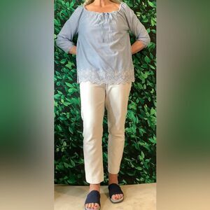 💠 NYDJ Chambray Embroidered Blouse – Scalloped Hem, 3/4 Sleeve – Size S